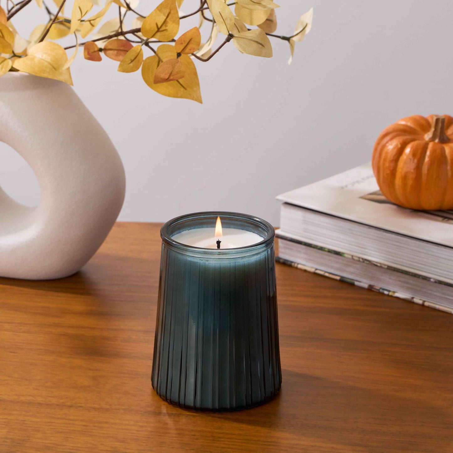 Better Homes and Gardens Oceanside Flannel Candle 16.1oz | Fresh Coastal Home Fragrance