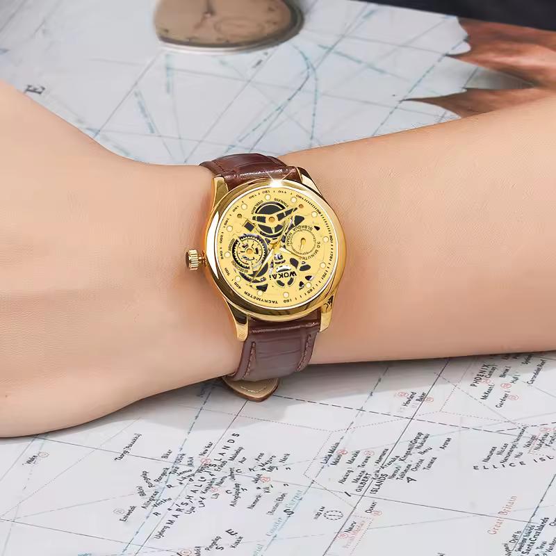 Men's Leather Business Quartz Sports Watch – Round Case, 22 cm Band, 10 mm Thickness - MegoDeals