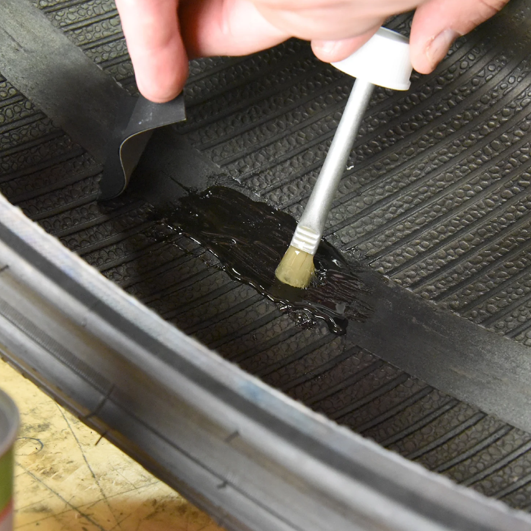 Slime Rubber Cement with No-Mess Brush Applicator – 8oz (1050) for Tire Repairs Slime