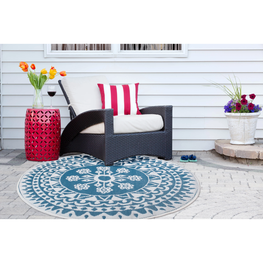 DII Outdoor Reversible Woven Rug 5' Round Blue Floral | Indoor & Outdoor Patio Rug DII
